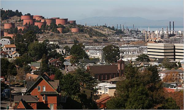 http://graphics8.nytimes.com/images/2009/11/01/us/01sfchevron_CA0/articleLarge.jpg