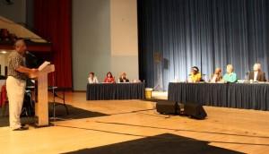 Andres Soto of the Coalition to Save Point Molate speaks at a Richmond planning commission meeting in September. Photo by Phoebe Fronista.