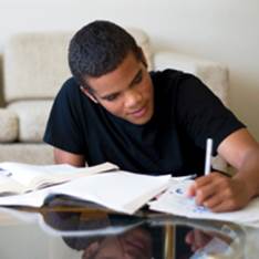 http://www.davesmithcentre.org/wp-content/uploads/2013/04/Teen-studying.jpg