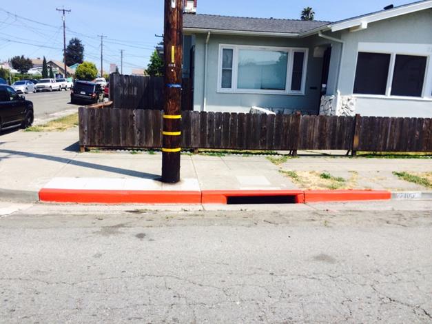 21st & Roosevelt Red curbs for crosswalks #2
