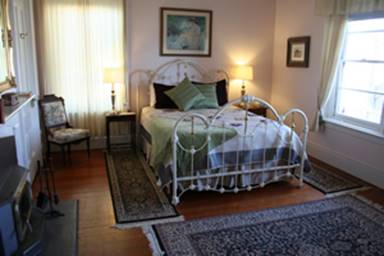 Two-Sisters-room