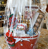 http://richmondcarotary.org/wp-content/uploads/2016/10/xmas-basket-2.jpg
