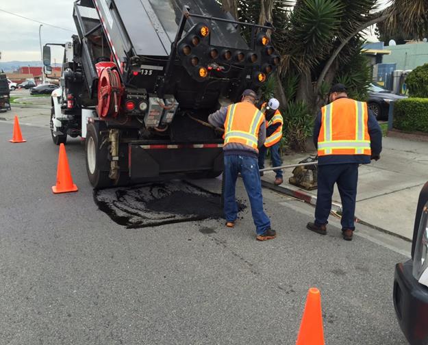 Pothole Patching Hot Mix 01 31 2018